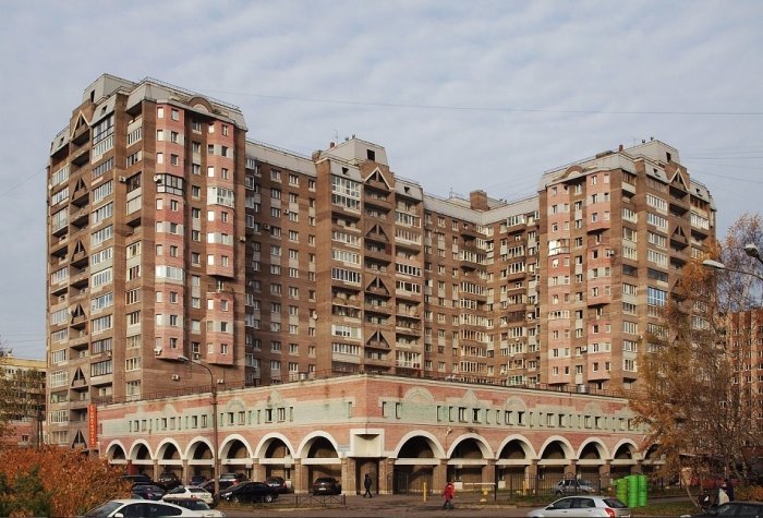 Closed parking lot of an apartment building on Study Lane